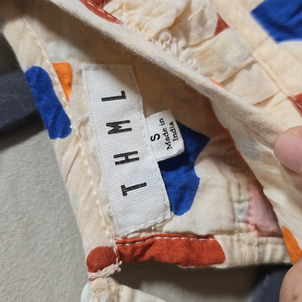 BOUTIQUE THML BLOUSE - Picture 2 of 3